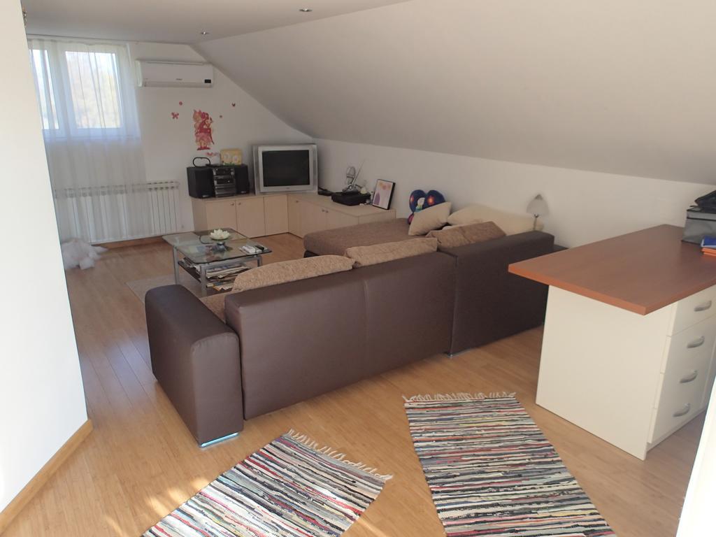 Holiday Home Dora Zabok Oda fotoğraf